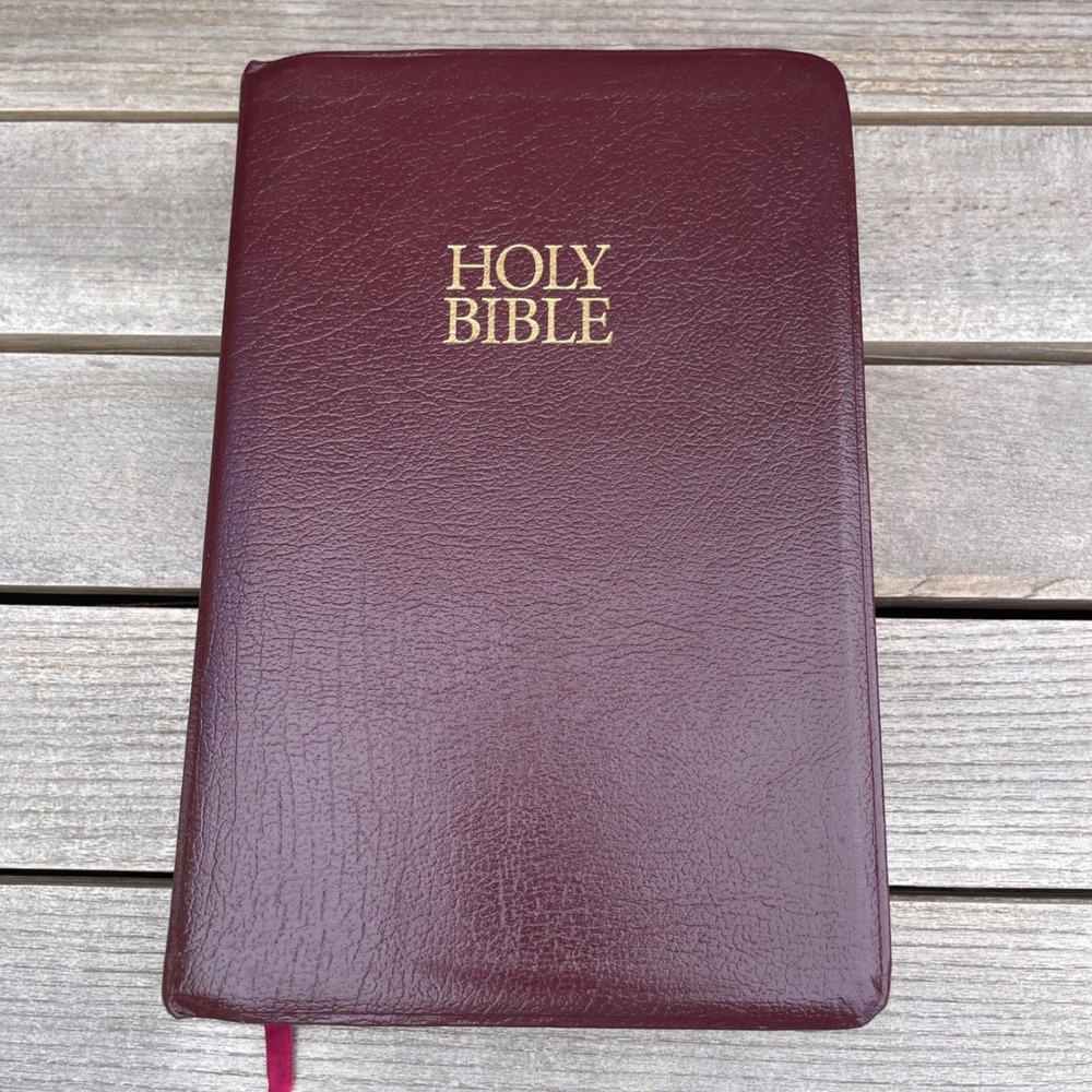 Thomas Nelson King James Study Bible KJV Burgundy Bonded Leather 135BG 1988